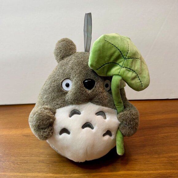 TOTORO Plush Toy With Leaf 11" NEW Studio Ghibli Hanging Stuffed Animal NWT - Picture 9 of 9
